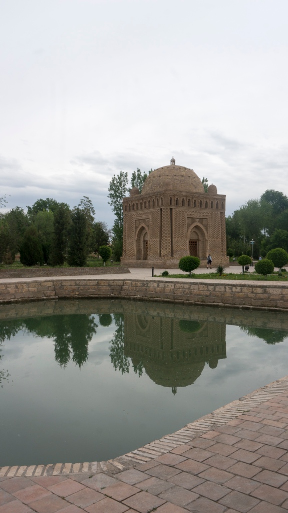 Ismael Samani Mausoleum 